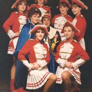 Prinzenpaar und Garde.jpg